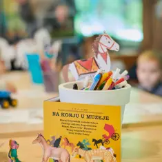 Na konju u Muzeju krapinskih neandertalaca! 1