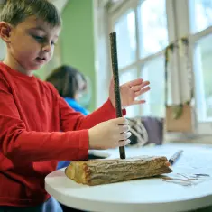 U Muzeju krapinskih neandertalaca otvorena izložba za djecu „Vijesti iz prapovijesti“ 12