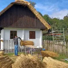 Work has been completed on replacing thatched roofs on vernacular architecture buildings 3