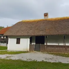 Work has been completed on replacing thatched roofs on vernacular architecture buildings 8