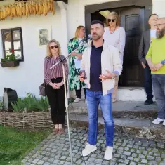Uz otvorenje izložbe i predstavljanje prigodne jurjevske slikovnice u Kumrovcu održani „Ophodi Jure Zelenog“ 8