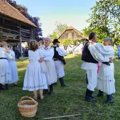 Uz otvorenje izložbe i predstavljanje prigodne jurjevske slikovnice u Kumrovcu održani „Ophodi Jure Zelenog“ 12