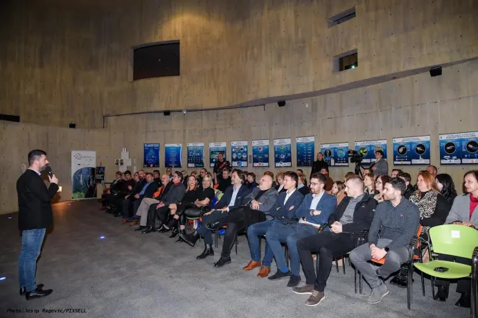 Povodom 13. rođendana MKN-a održana premijera filma „Neandertalci“
